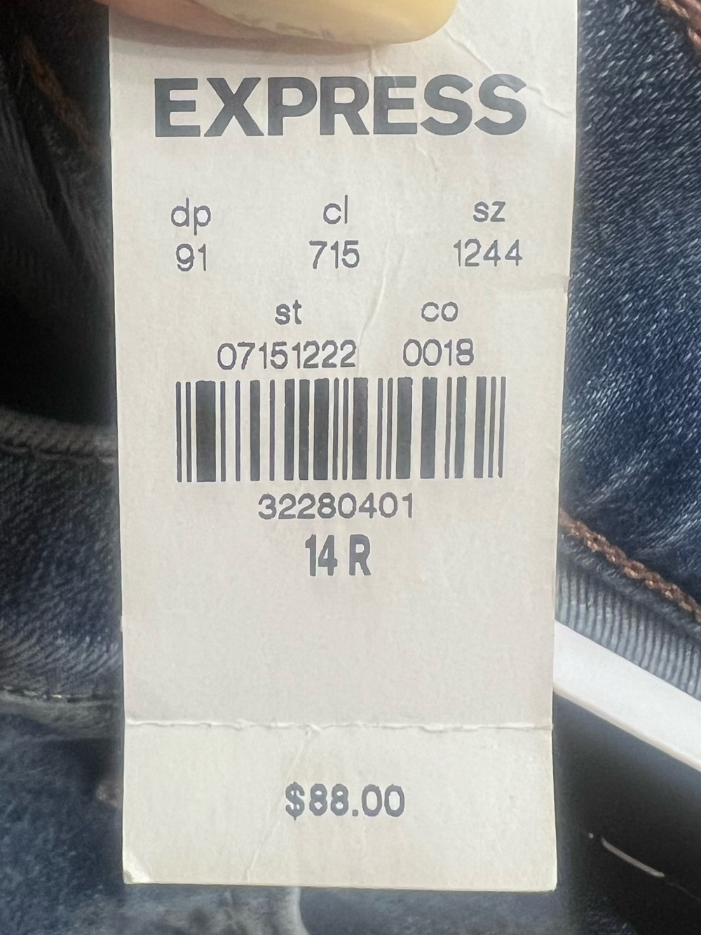 NWT Express Mid‑Rise 70’s Flare Jeans — Light Wash, Raw Hem (Size 14R) Retro Y2K